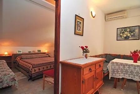 In With Sea View, Balcony, Air Conditioning, Wi-fi