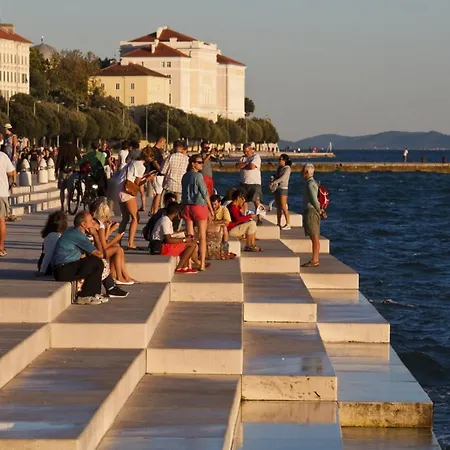 Apartment In With Sea View, Balcony, Air Conditioning, Wi-fi Sukošan